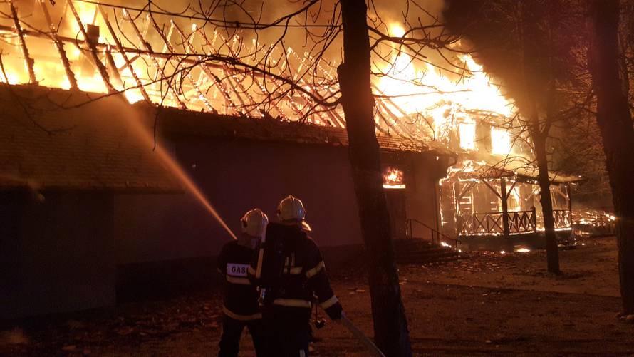 Vatrogasci iz Čateža: Kolege iz Krškog pozvane su zbog klora