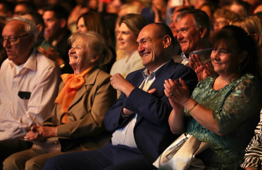 Split: Dolazak poznatih i javnih osoba na koncert Tereze Kesovije
