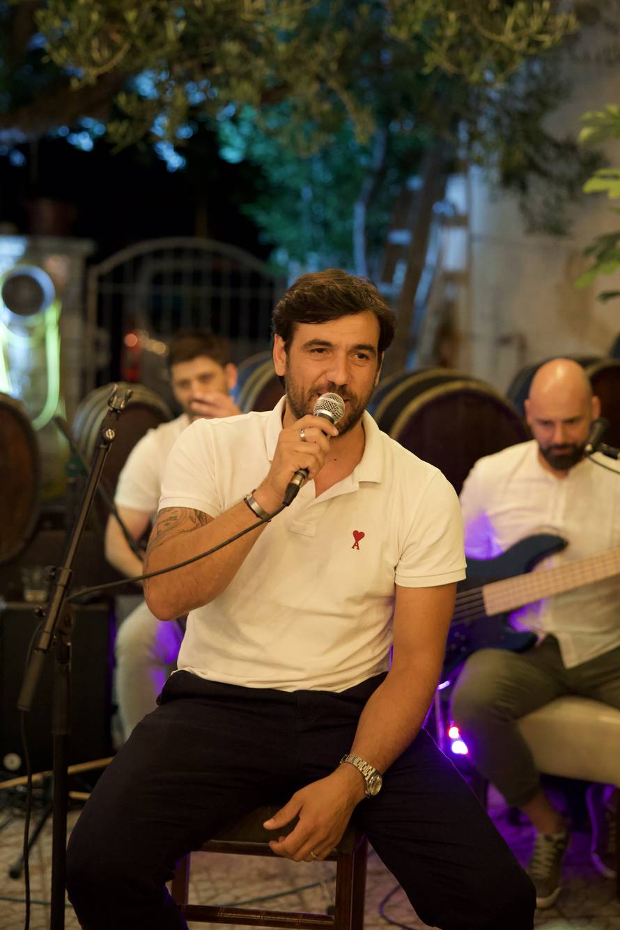 Neda Ukraden, Željko Bebek i Alka Vuica stigli na promociju novog hita grupe Boss