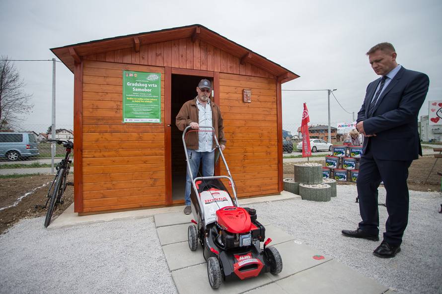 Neprolazni, masivni namještaj po mjeri s potpisom Memento
