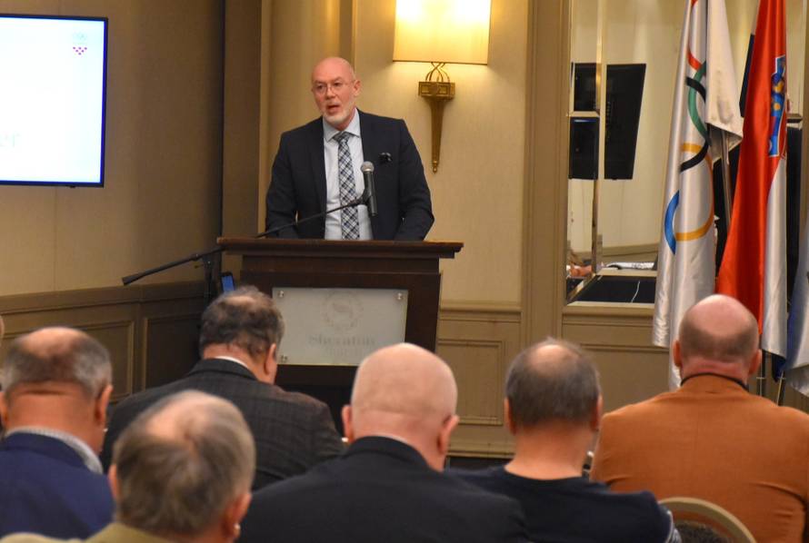 HOO je ukinuo financiranje ronilačkom savezu, četvero Ukrajinaca dobilo državljanstvo