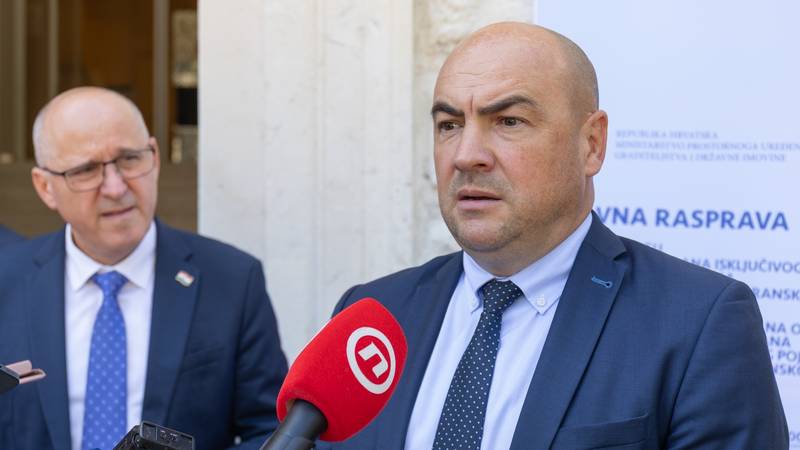 Črnogorska vojska prepovedala snemanje slovesnosti v Morinju, hrvaški predstavniki ogorčeni