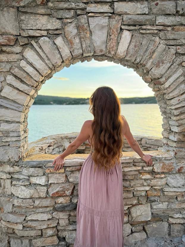 FOTO Dok Split čeka, obitelj Rakitić uživa u grčkoj idili...