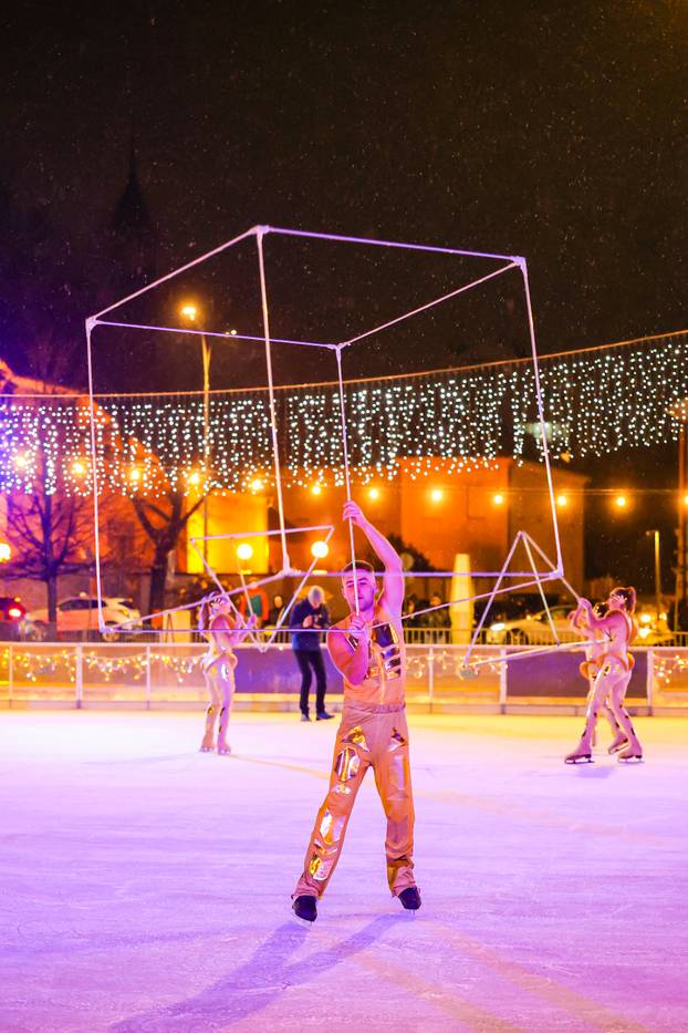 FOTO Otvoren je Ice Wonderland u Varaždinu: Najveće i najljepše klizalište u Hrvatskoj