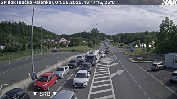 FOTO Kilometarske kolone i zastoji na autocestama. Na granicama višesatna čekanja