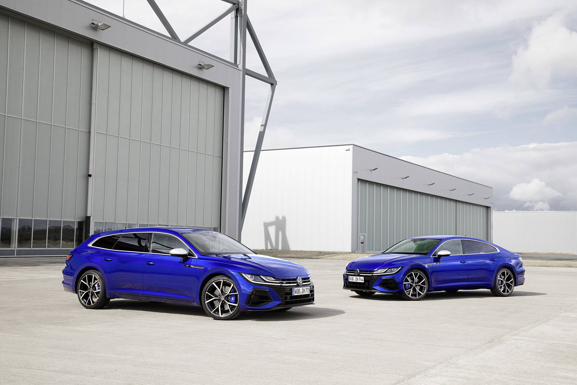 Volkswagen Arteon Shooting Brake R and Arteon R