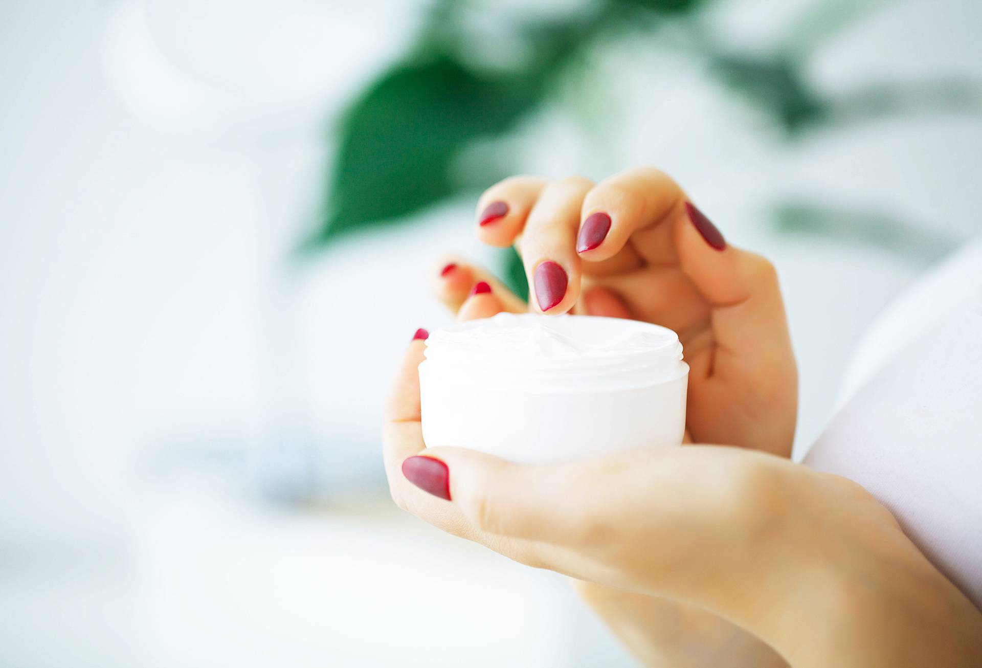 Trik kako da parfem traje puno duže: Kožu treba hidratizirati