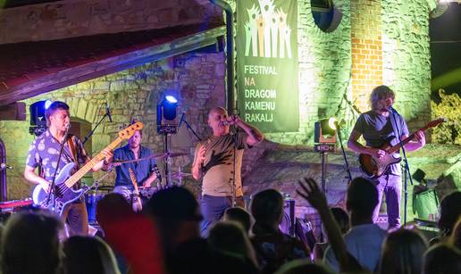 GALERIJA Mile Kekin zabavljao publiku u Raklju: 'Odabrao sam podr&zcaron;ati po&scaron;tene. To je skupo'