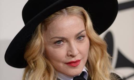 'Primadona' Madonna prefina je da bi se vozila automobilom 