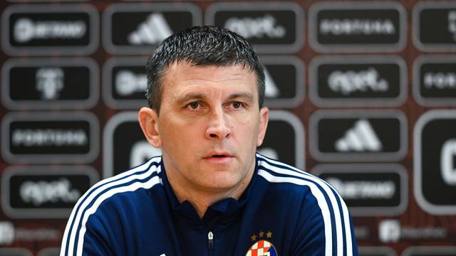 Prag: Trener Dinama Sergej Jakirović održao konferenciju za medije uoči utakmice protiv Sparte Prag