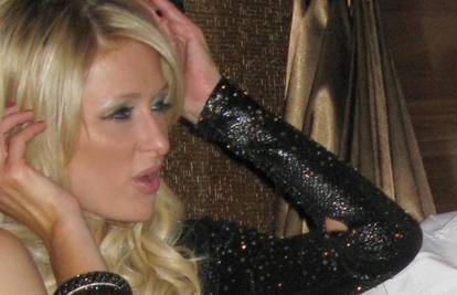 Paris Hilton opet ulovili da šverca marihuanu u torbi