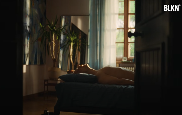 FOTO Relja i Nikolija šokirali publiku bizarnim spotom: 'Pa kao da im držimo svijeću...'