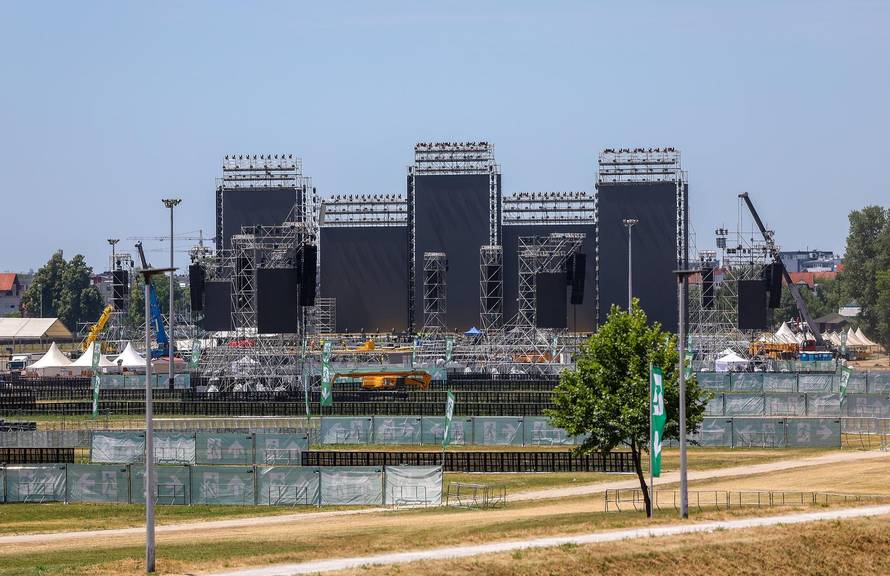 Zagreb: Radovi na hipodromu uoči koncerta Marka Perkovića Thompsona