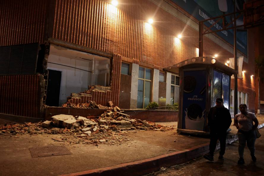 Aftermath of earthquakes in Caracas