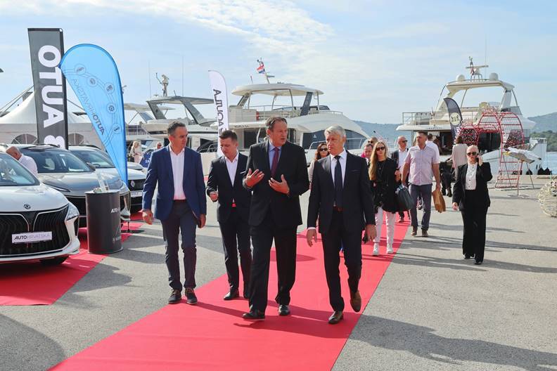 FOTO U Marini Kornati Ilirije d.d. Biograd na Moru  otvoren 26. Biograd Boat Show...