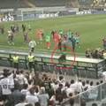 VIDEO Portugalci gađali igrače Hajduka stolcima sa stadiona, kondicijski trener krvave glave!