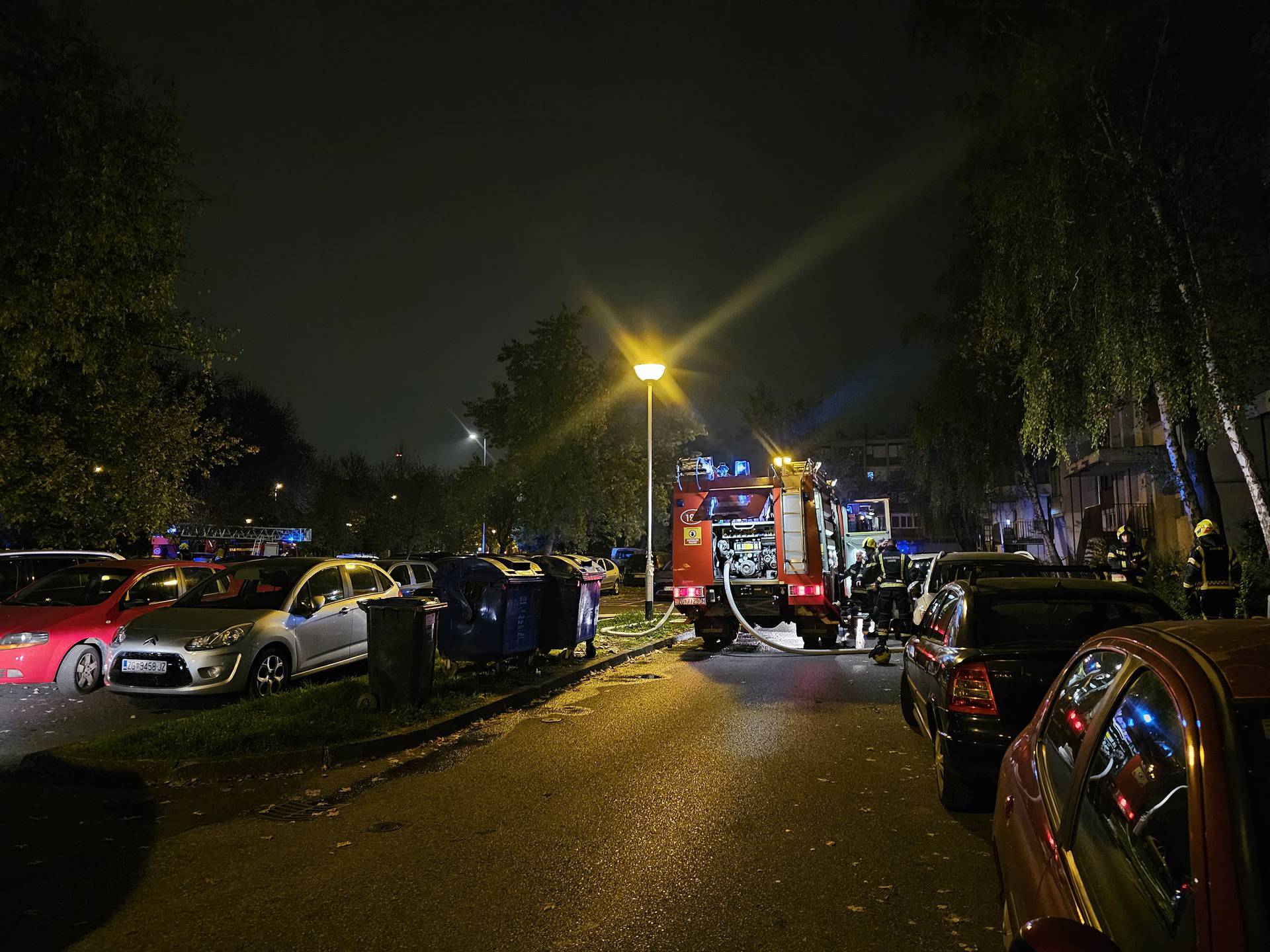 VIDEO Požar uznemirio građane u Zagrebu: 'Zvala me susjeda i pitala jesam li dobro..'