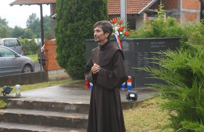 Fra Igor vratio se kući,  bratu je rekao da ne želi biti svećenik
