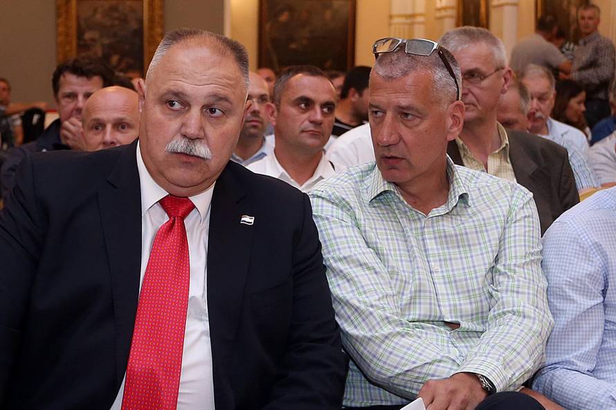 Aco: Šukerov eksperiment nije uspio, samo da ovo sve završi