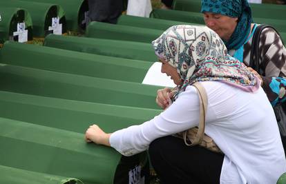 Pokopano 409 žrtava genocida Srebrenice, među njima i beba