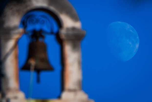 Kaštel Stari: Groblje Sv. Nikole i misa povodom blagdana Svih svetih