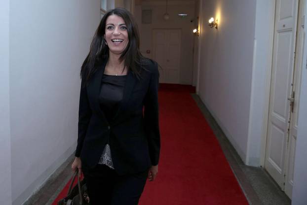 Zagreb: Nasmijana i radosna Josipa Rimac prisegnula u Saboru te postala zastupnica, 18.09.2015.
