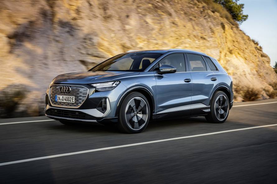 Dva nova impresivna Audija:  Q4 e-tron i Q4 Sportback e-tron