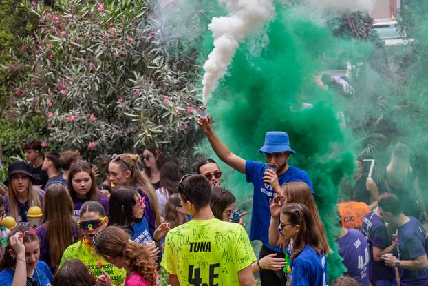 Dubrovnik: Dubrovački srednjoškolci kao i njihovi vršnjaci diljem Lijepe naše slave kraj škole