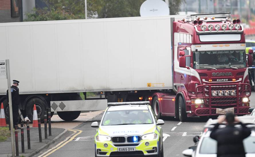 39 found dead in a lorry at Grays