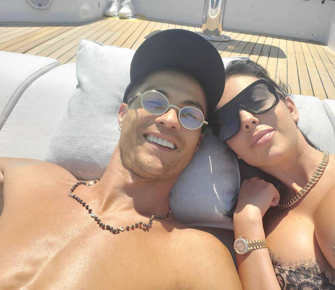Voli luksuz: Ronaldova Georgina pozirala s torbom od 44.000 kn