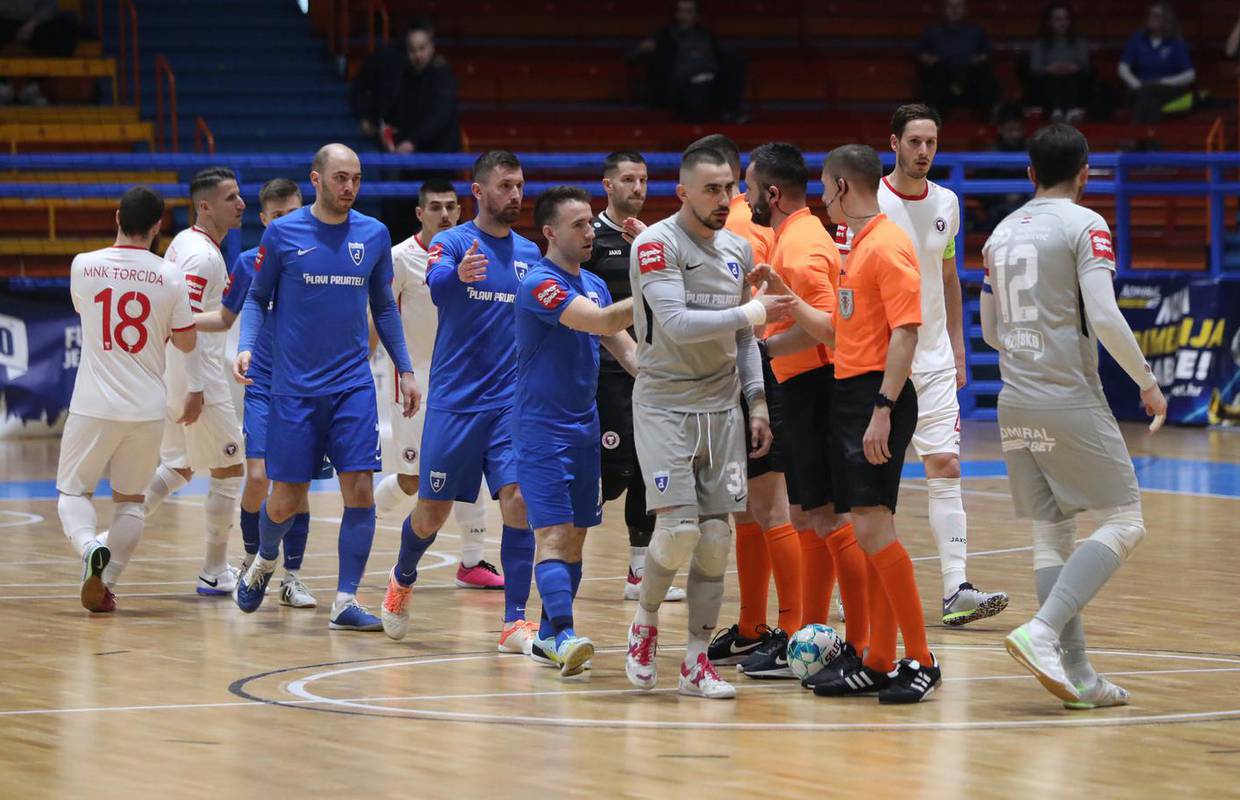 Lijep potez rivala: MNK Torcida čestitala Futsal Dinamu na tituli