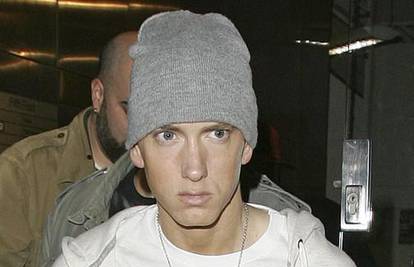 Eminem zakasnio jer se bojao da ne isprlja tenisice