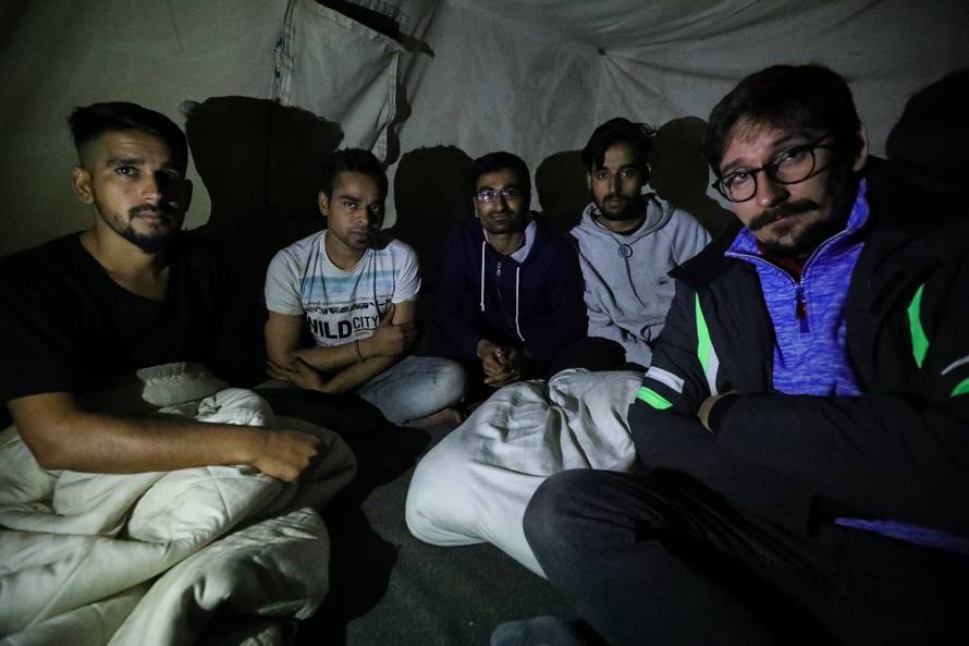 Noć u paklu Vučjaka: Mlate nas i pucaju, bojimo se crne policije