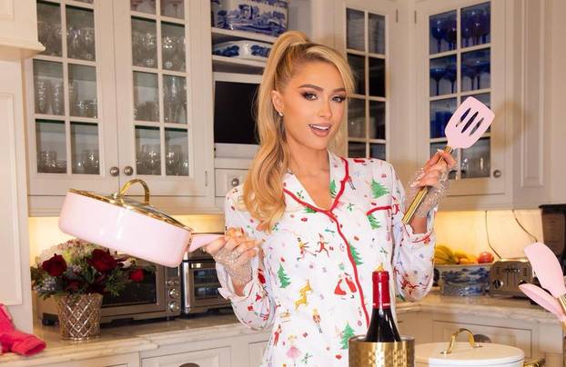 FOTO Nestašna bogatašica se proslavila seksi snimkom, evo i koje je slavne frajere ljubila