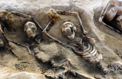 Antički misterij: Tko je i zašto pobio muškarce vezanih ruku?