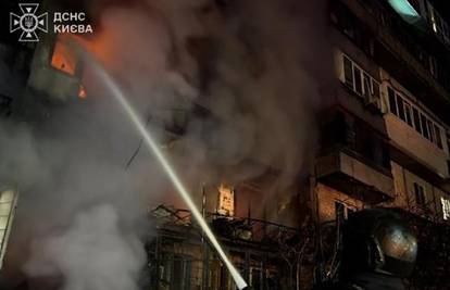 STRAVA Rusi gađali stambene zgrade. Ima mrtvih. Ozlijeđena i djeca. Na neboderu izbio požar