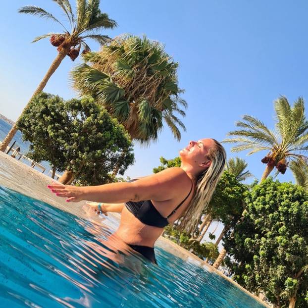 FOTO Bježale su od njih, a danas ih ponosno nose: Djevojke iz 'Života na vagi' u bikinijima...