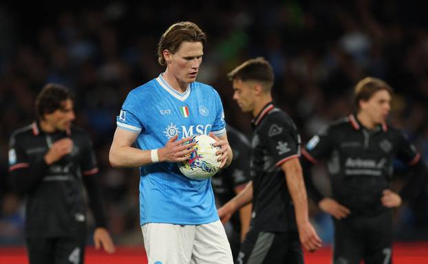 Serie A - Napoli v Cremonese