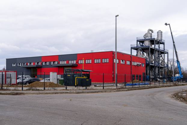 Tvornica za preradu litija u Gospi&cacute;u