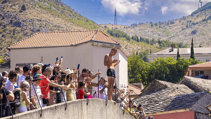 Mostar se je pripravljal na spektakel skokov, Hrvati se vračajo po vojni
