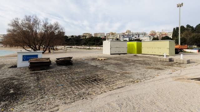 Split: Uklanjaju se ugostiteljski objekti na Žnjanu pred najavljene radove zbog uređenja plaže