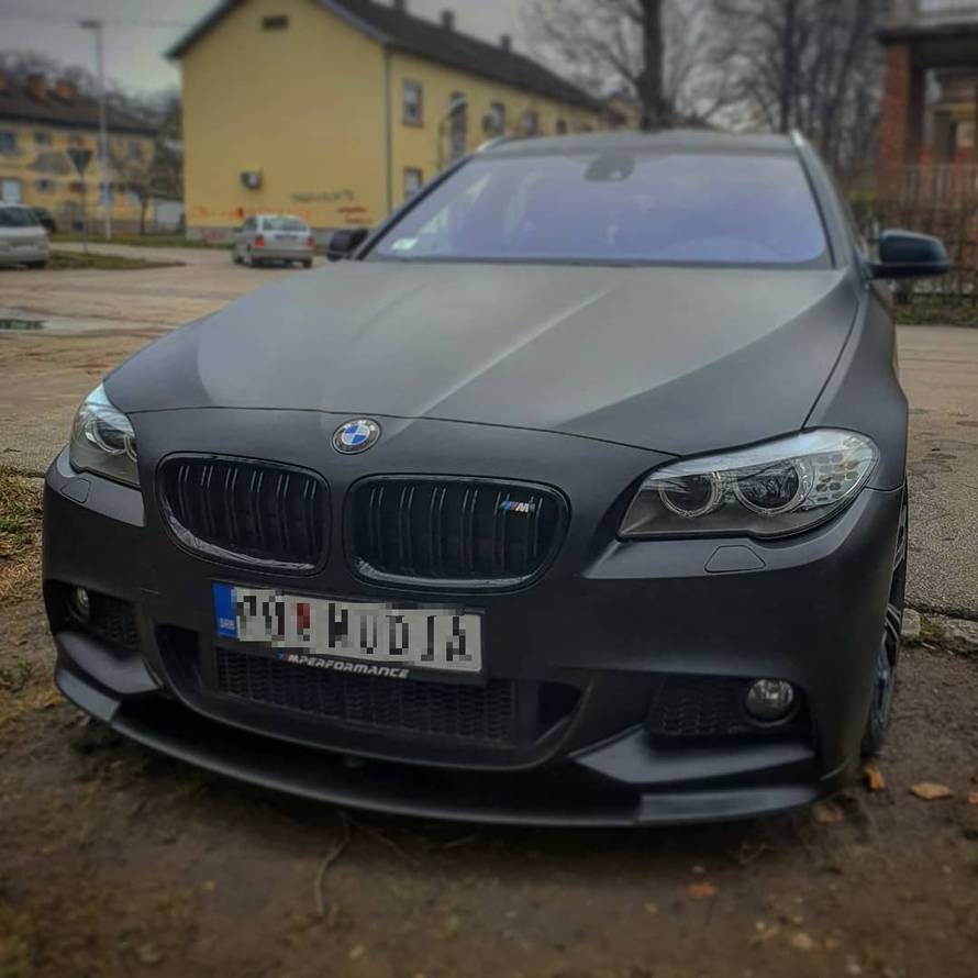 Balkanski YouTuber odrastao u bijedi: 'Na prozor smo morali zakucati deku jer je bilo hladno'