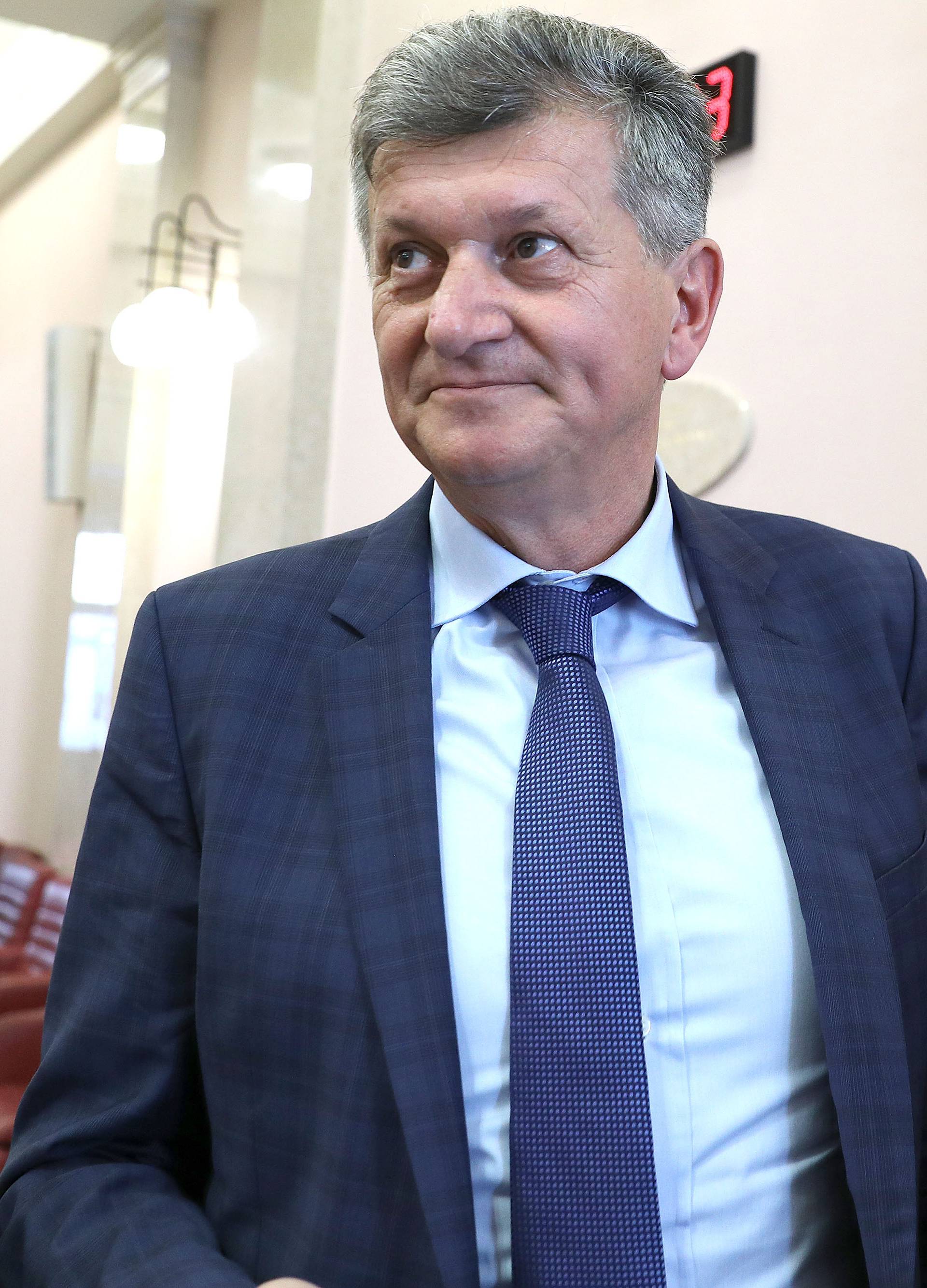 Zagreb: Sabor raspravlja o opozivu ministra KujundÅ¾iÄa