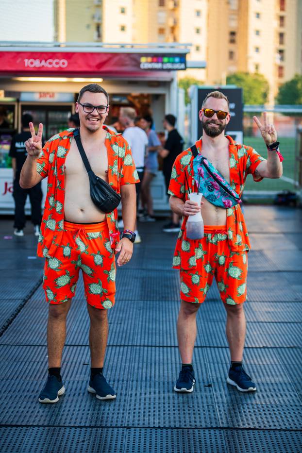 Split: Okupljanje posjetitelja prije otvaranja 10. Ultra Europe festivala