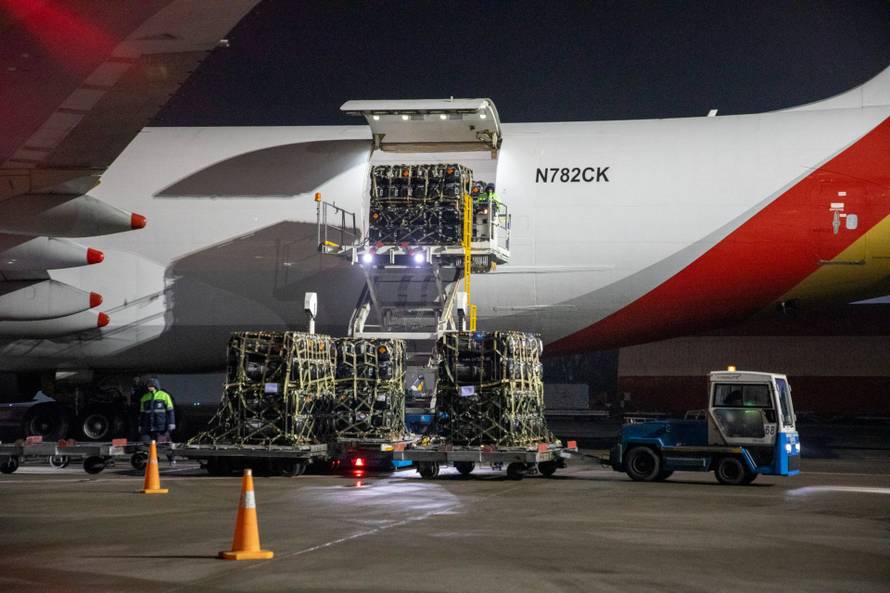 Amerika poslala Ukrajini 1200 tona vojne opreme i oružja