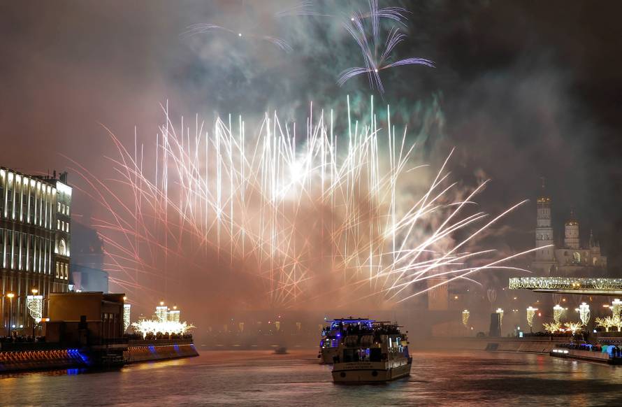 Pola svijeta već ušlo u Novu godinu uz vatromet i veselje