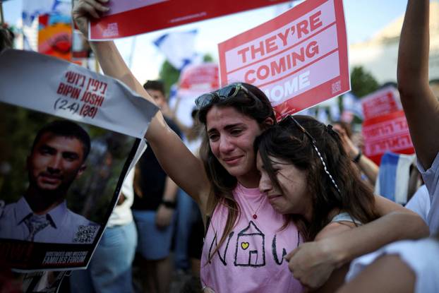 Hostages-prisoners swap deal between Hamas and Israel