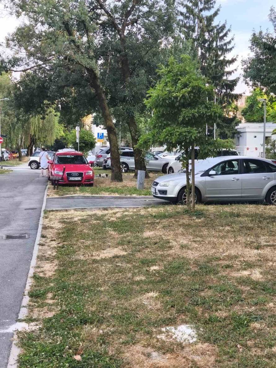 Ljudi parkiraju gdje stignu u Novom Zagrebu, no komunalci ne praštaju: 'Nemamo gdje'