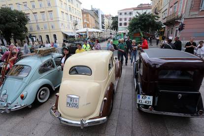 Dašak povijesti usred Rijeke: Tradicionalni susret oldtimera