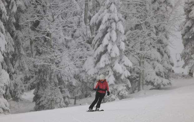 Zagreb: Započela skijaška sezona na Sljemenu 